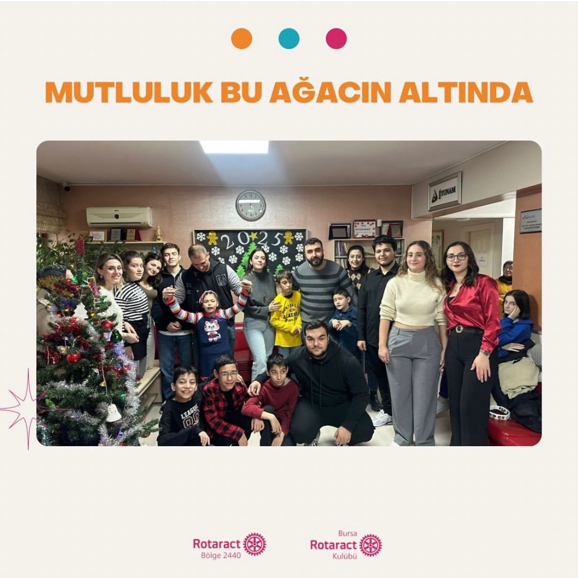 Mutluluk Bu Ağacın Altında