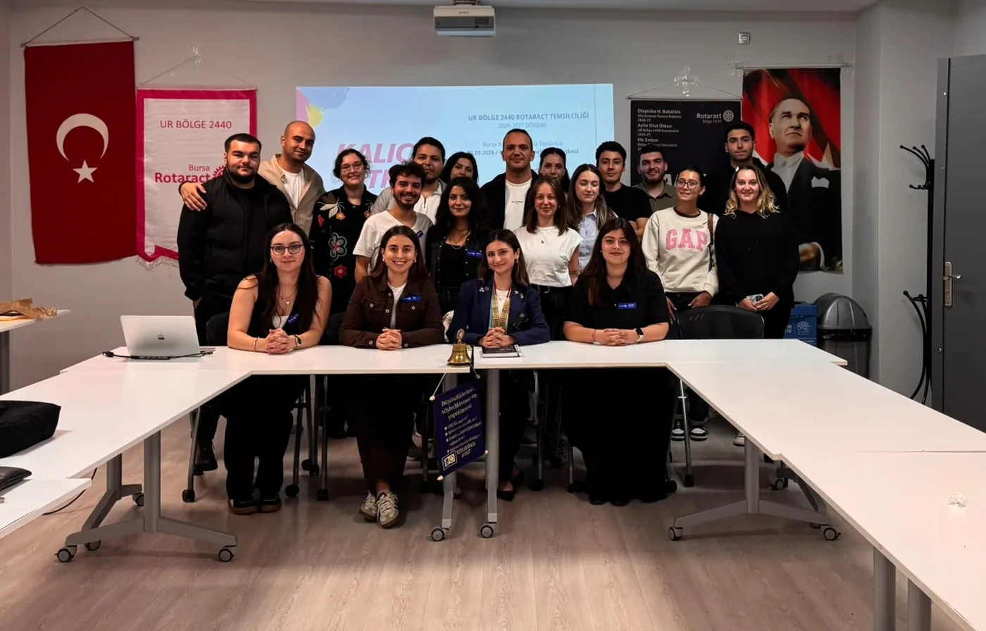 Bursa Rotaract Kulübü 2026-2027 dönemi üyeleri toplantıda